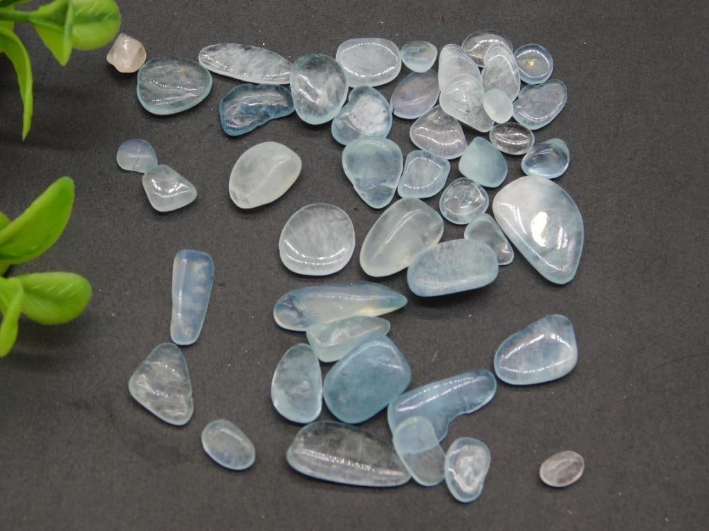 AQUAMARINE ROCK STONE LAPIDARY SPECIMEN: AQUAMARINE ROCK STONE LAPIDARY SPECIMEN