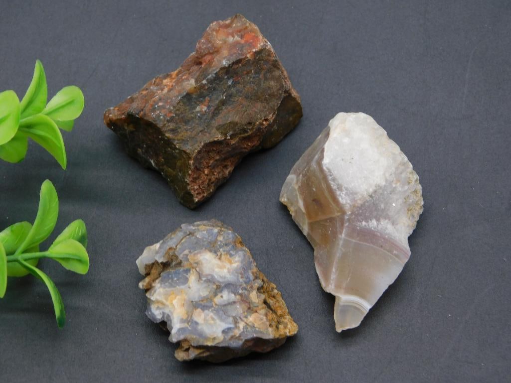 MIXED ROUGH LOT ROCK STONE LAPIDARY SPECIMEN: MIXED ROUGH LOT ROCK STONE LAPIDARY SPECIMEN