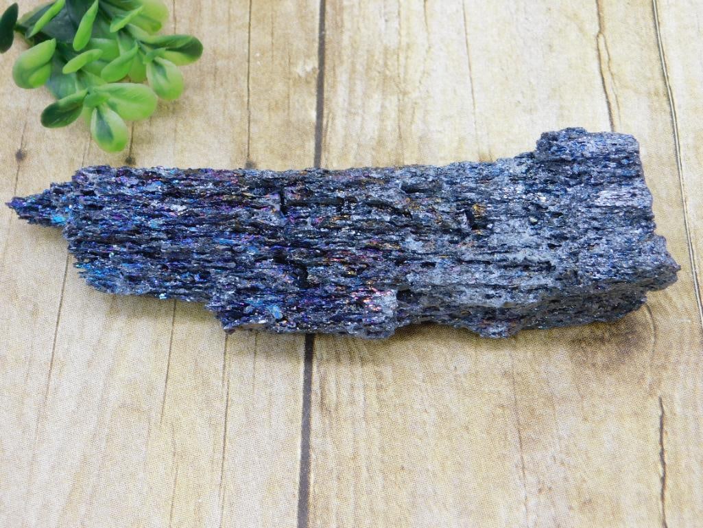 CARBORUNDUM ROCK STONE LAPIDARY SPECIMEN: CARBORUNDUM ROCK STONE LAPIDARY SPECIMEN