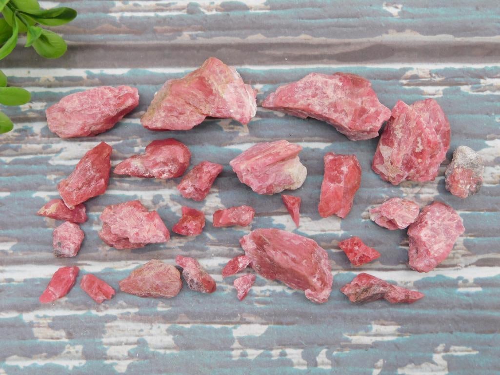 GEM RHODONITE ROCK STONE LAPIDARY SPECIMEN: GEM RHODONITE ROCK STONE LAPIDARY SPECIMEN