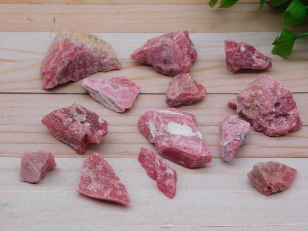 GEM RHODONITE ROCK STONE LAPIDARY SPECIMEN: GEM RHODONITE ROCK STONE LAPIDARY SPECIMEN