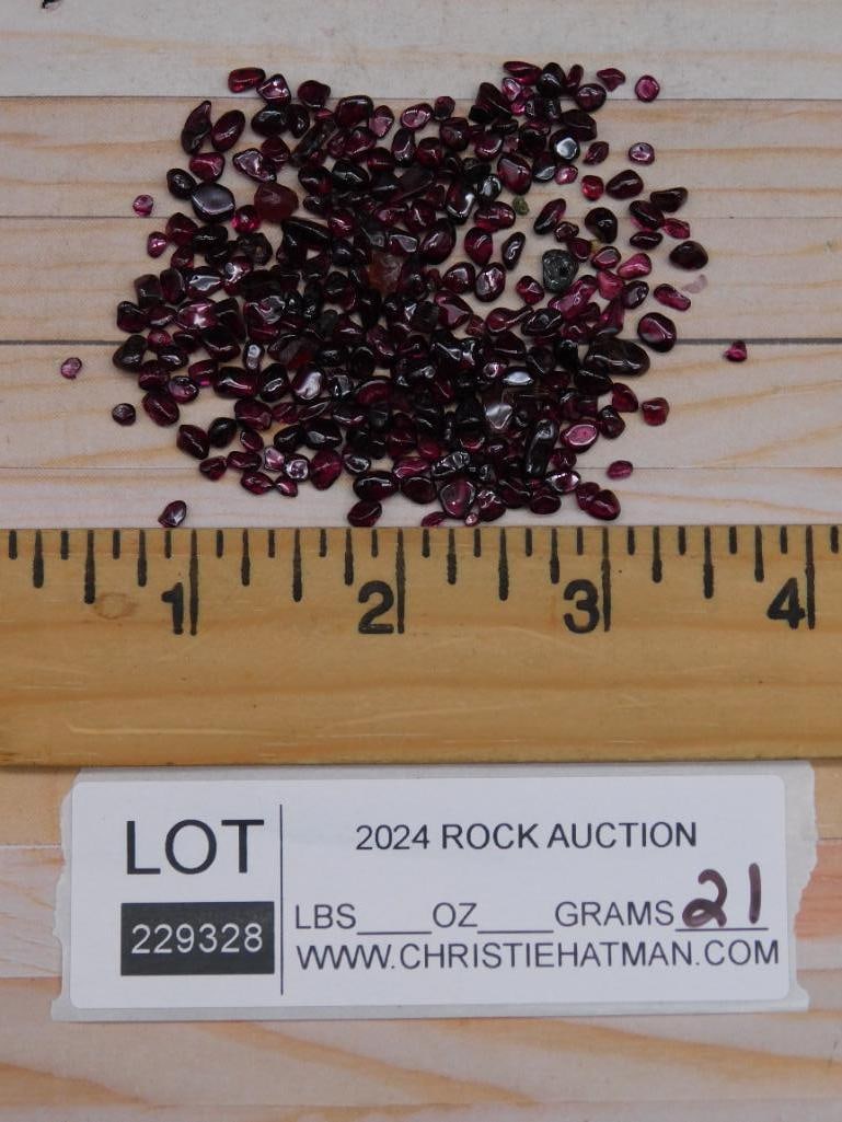 GARNET ROCK STONE LAPIDARY SPECIMEN - 2