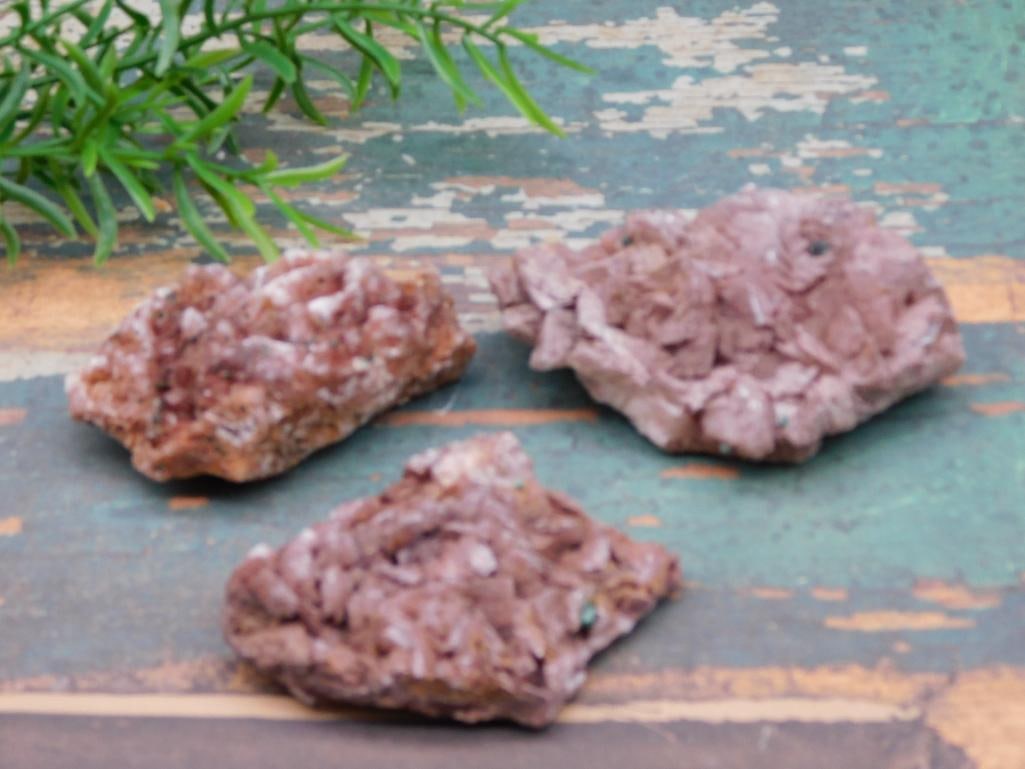 ROCK STONE LAPIDARY SPECIMEN: ROCK STONE LAPIDARY SPECIMEN