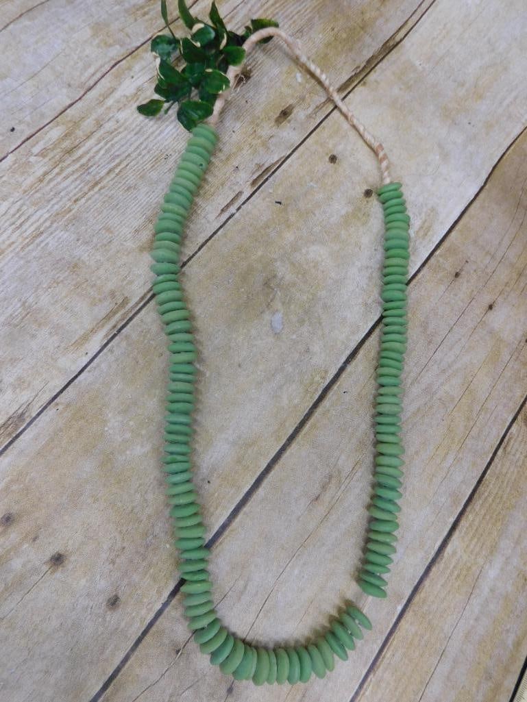 AFRICAN TRADE BEADS ROCK STONE LAPIDARY SPECIMEN: AFRICAN TRADE BEADS ROCK STONE LAPIDARY SPECIMEN