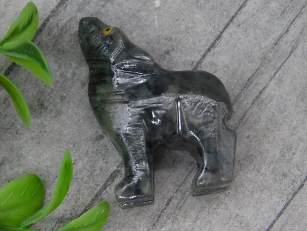 STONE WOLF ROCK STONE LAPIDARY SPECIMEN: STONE WOLF ROCK STONE LAPIDARY SPECIMEN