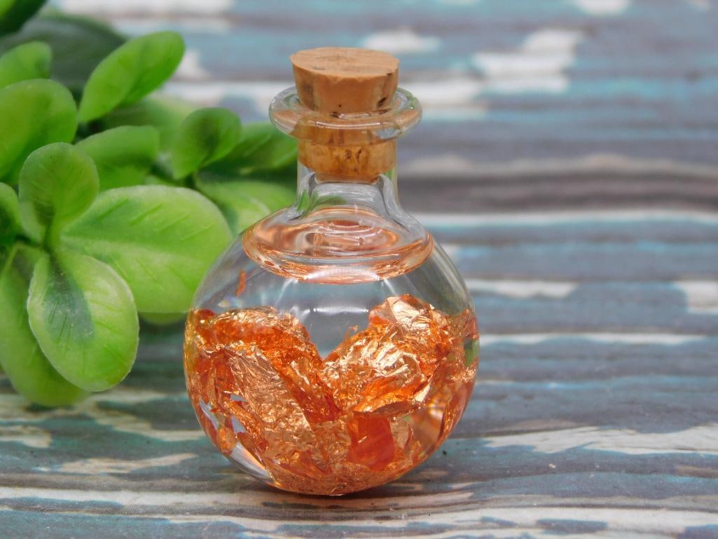 COPPER FLAKES IN BOTTLE ROCK STONE LAPIDARY SPECIMEN: COPPER FLAKES IN BOTTLE ROCK STONE LAPIDARY SPECIMEN