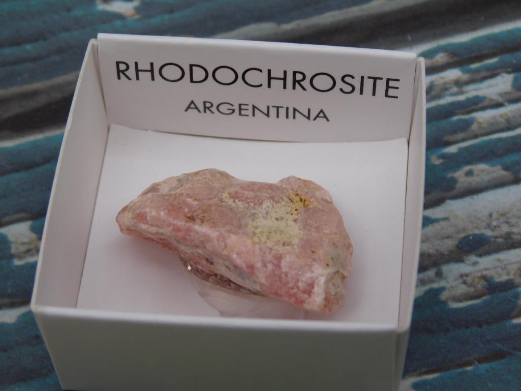 RAW EMERALD ROCK STONE LAPIDARY SPECIMEN - 5