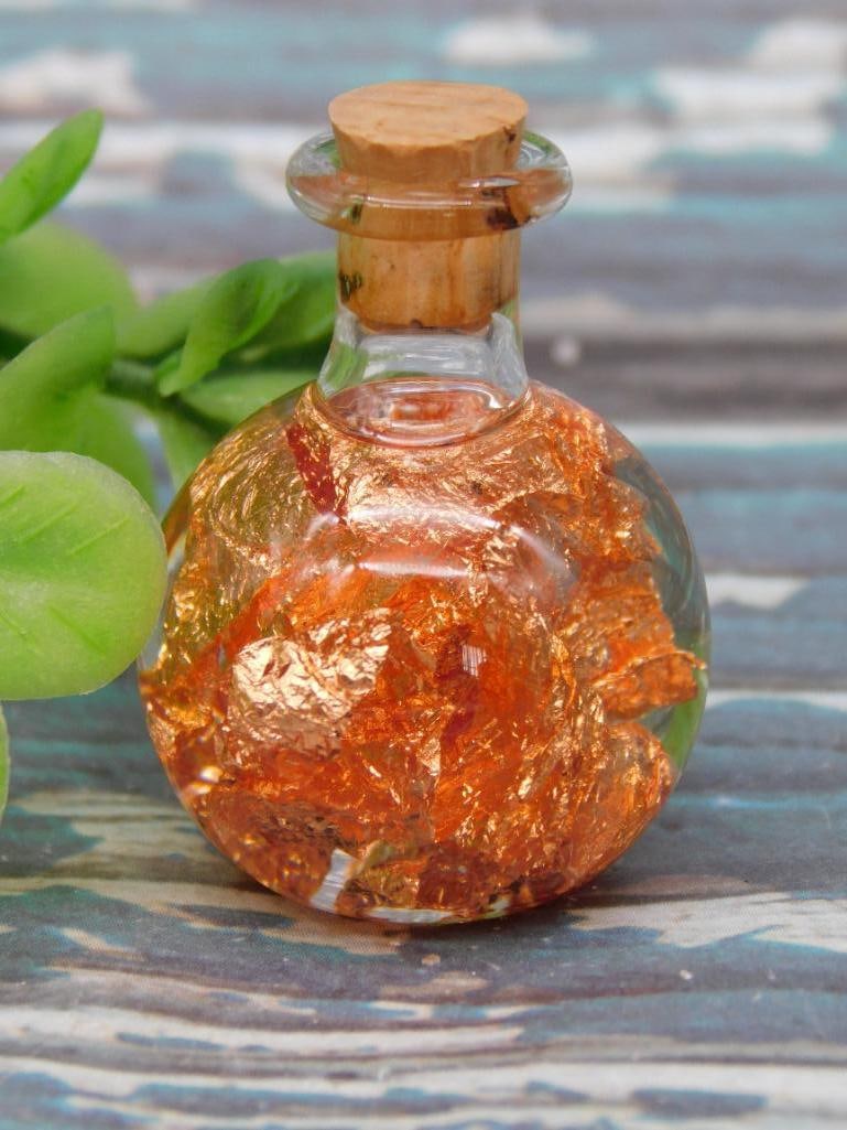 COPPER FLAKES IN BOTTLE ROCK STONE LAPIDARY SPECIMEN: COPPER FLAKES IN BOTTLE ROCK STONE LAPIDARY SPECIMEN