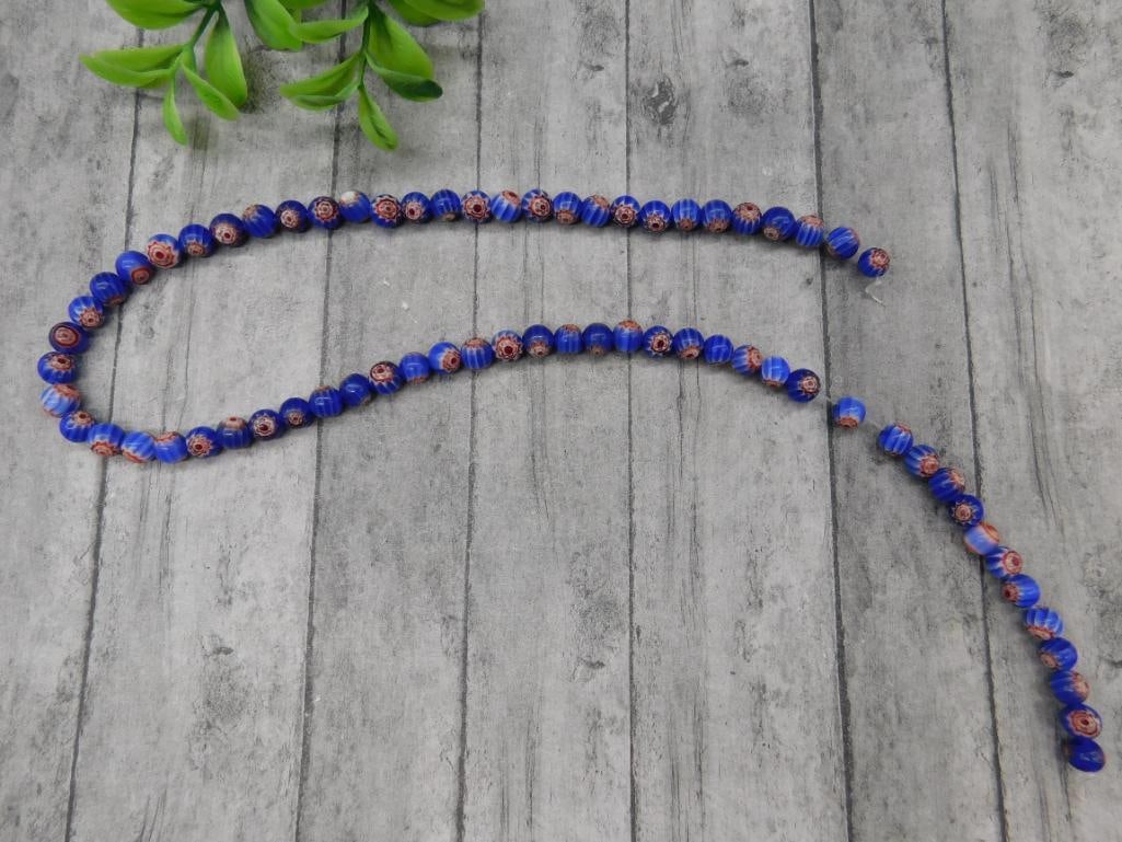 AFRICAN TRADE BEADS ROCK STONE LAPIDARY SPECIMEN: AFRICAN TRADE BEADS ROCK STONE LAPIDARY SPECIMEN