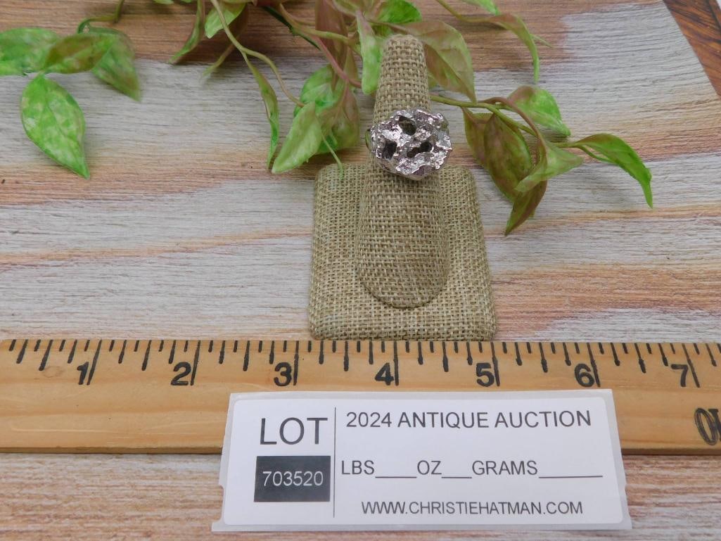 SILVER TONE RING - 4