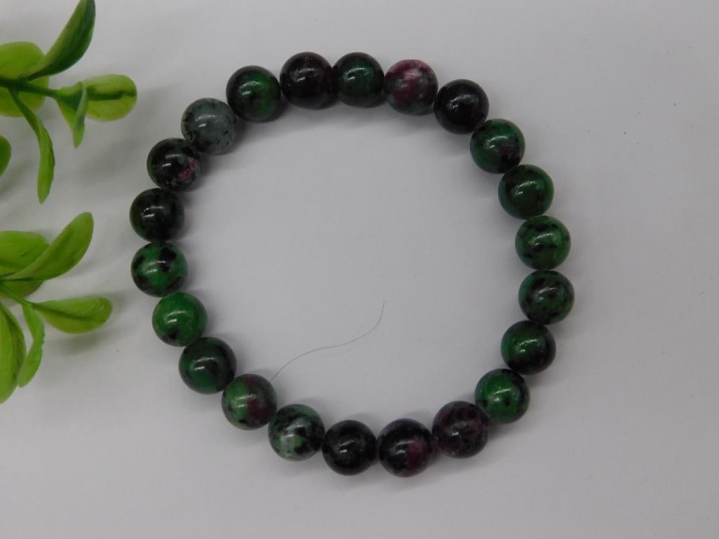 Round Bead Stretch Bracelet with Green and Black Pattern: Round Bead Stretch Bracelet with Green and Black Pattern