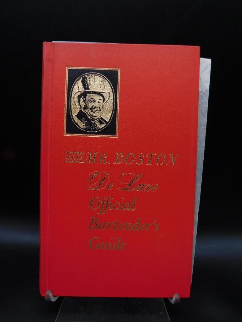 OLD MR BOSTON DE LUXE OFFICIAL BARTENDERS GUIDE BOOK: OLD MR BOSTON DE LUXE OFFICIAL BARTENDERS GUIDE BOOK