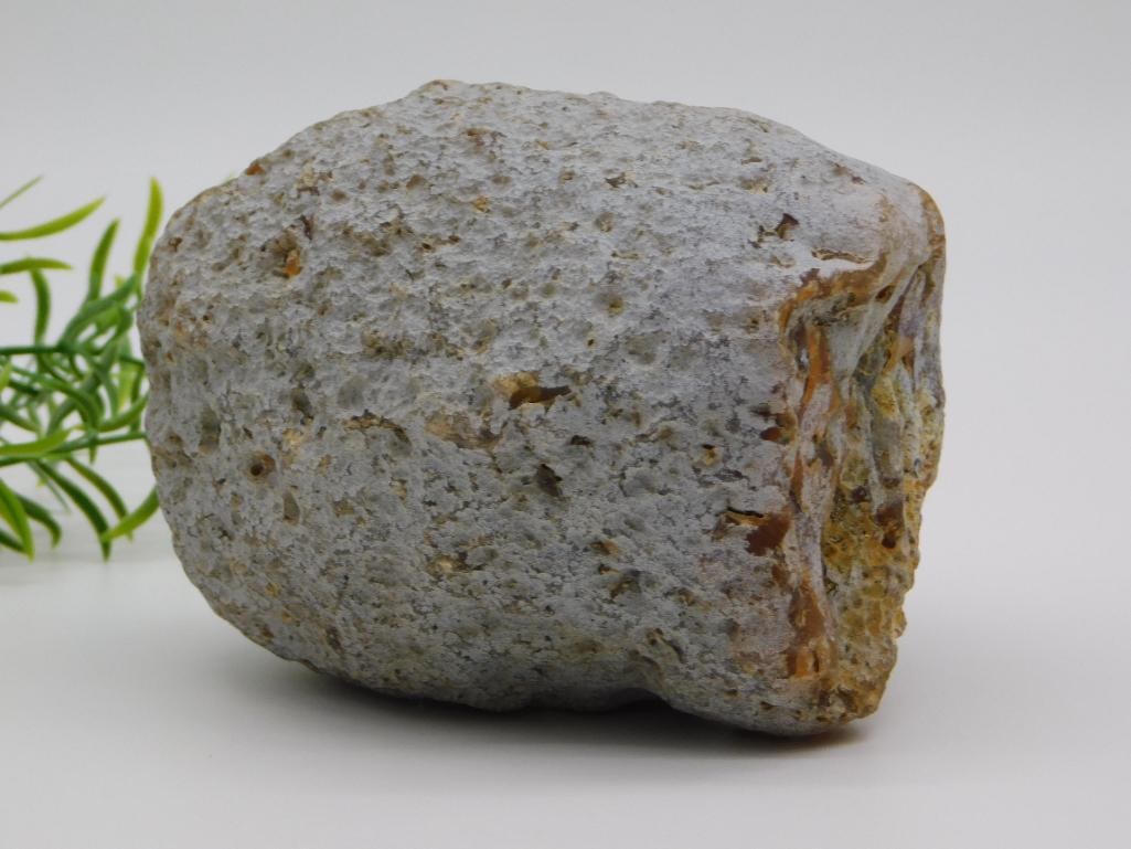 2 POUND BRAZILIAN AGATE ROCK STONE LAPIDARY SPECIMEN: 2 POUND BRAZILIAN AGATE ROCK STONE LAPIDARY SPECIMEN