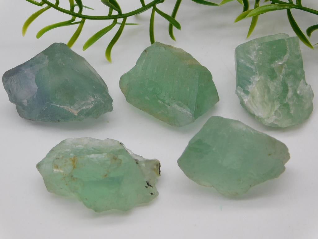 FLUORITE ROCK STONE LAPIDARY SPECIMEN: FLUORITE ROCK STONE LAPIDARY SPECIMEN