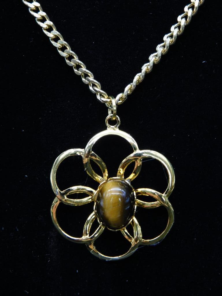 GENUINE STONE PENDANT ON CHAIN NECKLACE ROCK STONE LAPIDARY SPECIMEN: GENUINE STONE PENDANT ON CHAIN NECKLACE ROCK STONE LAPIDARY SPECIMEN