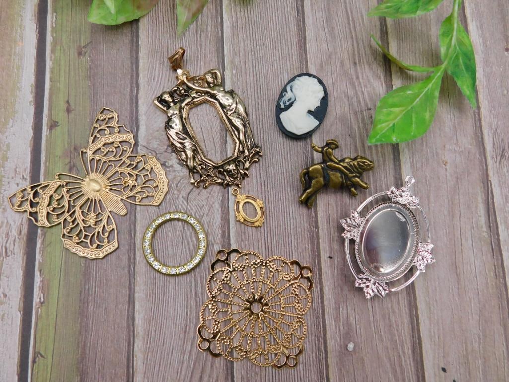 MIXED PENDANT LOT ROCK STONE LAPIDARY SPECIMEN: MIXED PENDANT LOT ROCK STONE LAPIDARY SPECIMEN