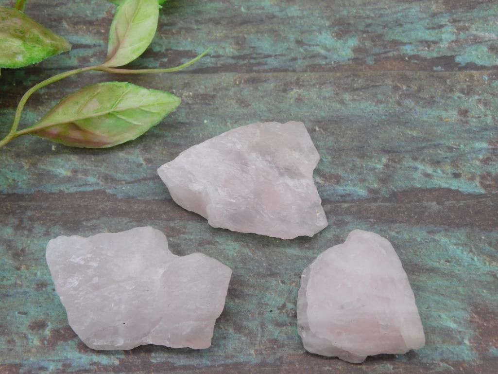 ROSE QUARTZ ROCK STONE LAPIDARY SPECIMEN: ROSE QUARTZ ROCK STONE LAPIDARY SPECIMEN