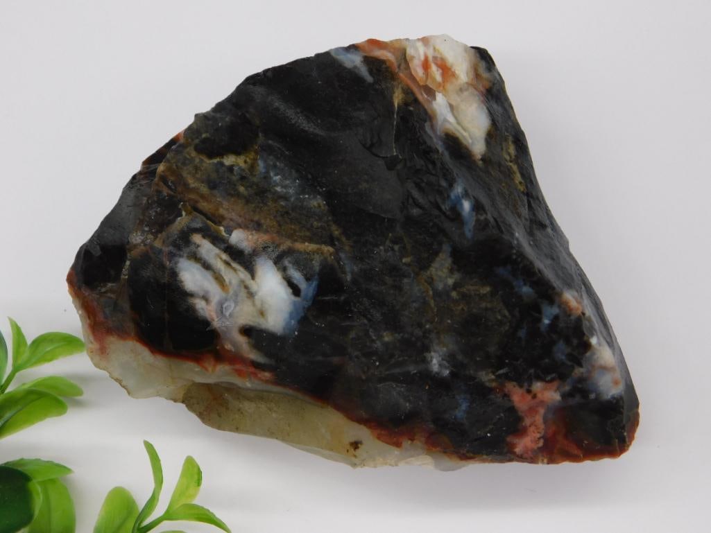 ROCK STONE LAPIDARY SPECIMEN: ROCK STONE LAPIDARY SPECIMEN