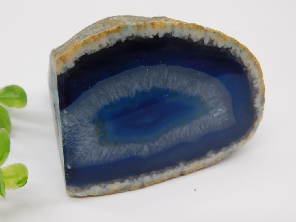BLUE AGATE DISPLAY ROCK STONE LAPIDARY SPECIMEN: BLUE AGATE DISPLAY ROCK STONE LAPIDARY SPECIMEN