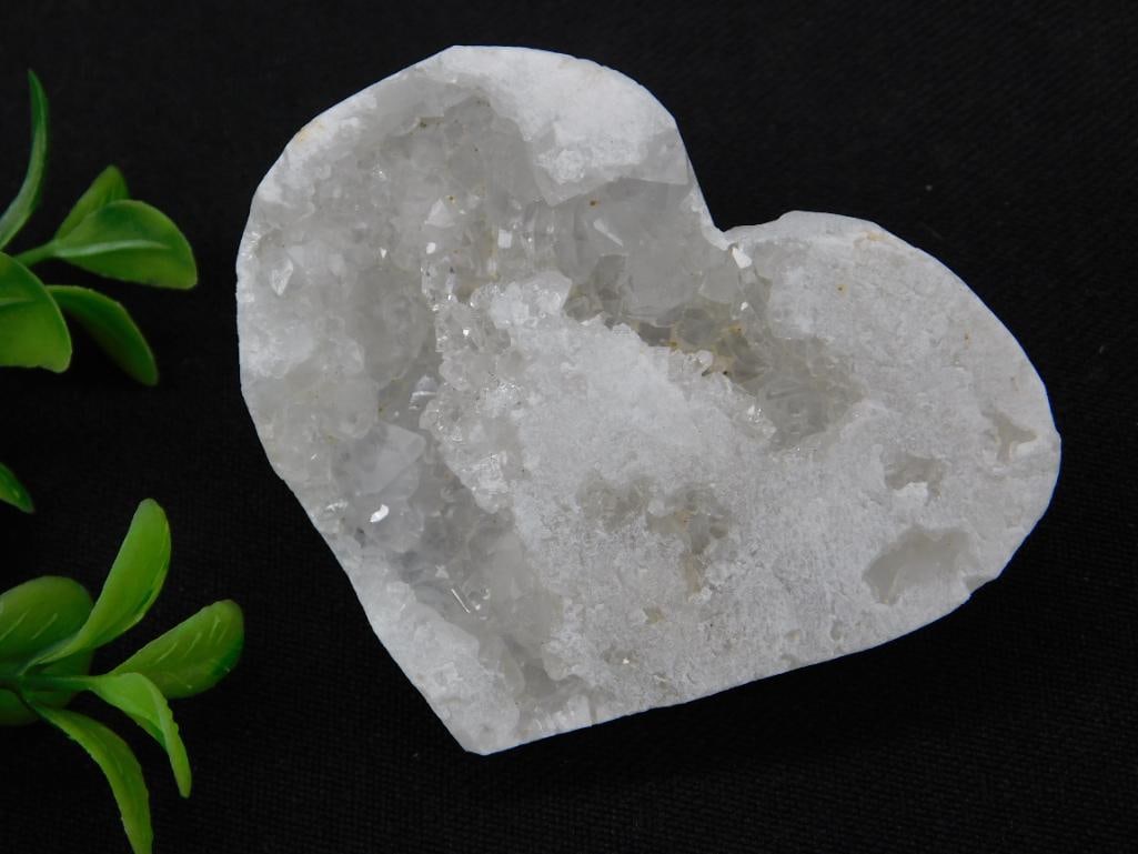 GEODE HEART ROCK STONE LAPIDARY SPECIMEN (1 of 2)