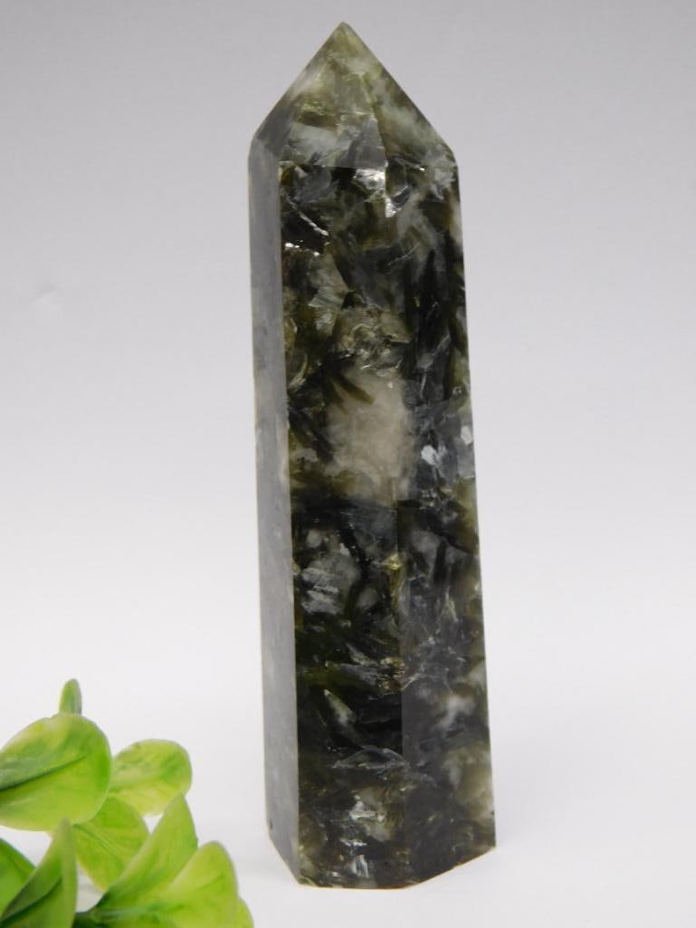 GREEN LEPIDOLITE AND MICA TOWER ROCK STONE LAPIDARY SPECIMEN: GREEN LEPIDOLITE AND MICA TOWER ROCK STONE LAPIDARY SPECIMEN