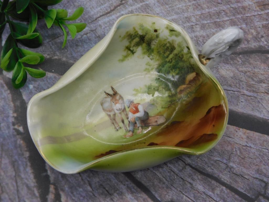 A BAVARIAN ROYAL BAYREUTH PORCELAIN BOWL VINTAGE ANTIQUE: BAVARIAN ROYAL BAYREUTH PORCELAIN BOWL VINTAGE ANTIQUE