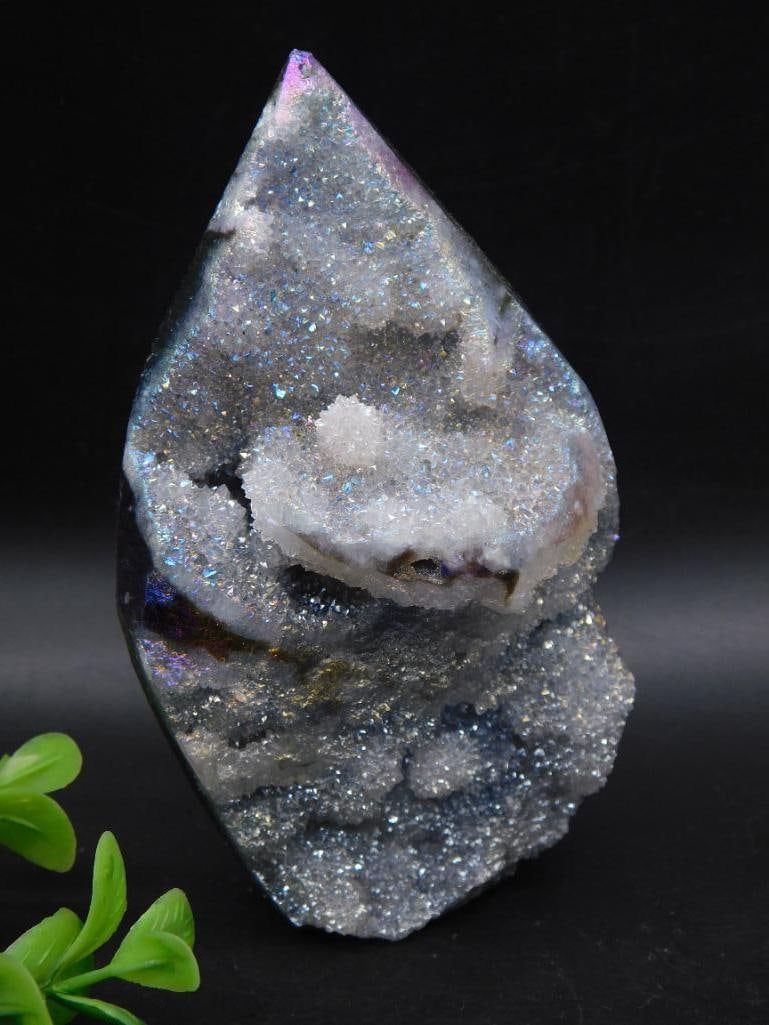 A RAINBOW AURA SPHALERITE CRYSTAL TOWER ROCK STONE LAPIDARY SPECIMEN: RAINBOW AURA SPHALERITE CRYSTAL TOWER ROCK STONE LAPIDARY SPECIMEN