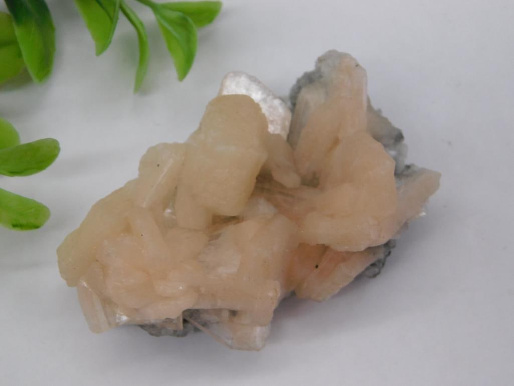 A STILLBITE SPECIMEN ROCK STONE LAPIDARY SPECIMEN: STILLBITE SPECIMEN ROCK STONE LAPIDARY SPECIMEN