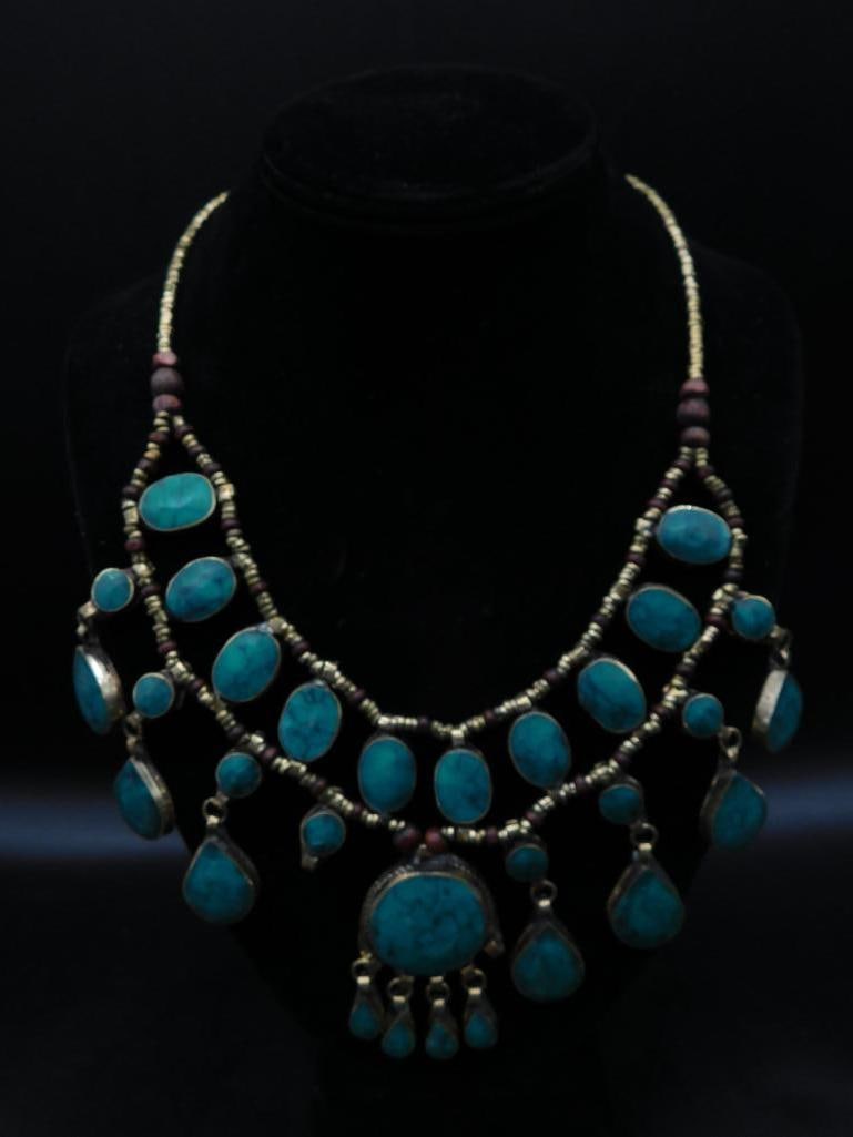 A TURQUOISE MULTI-STRAND NECKLACE ROCK STONE LAPIDARY SPECIMEN: TURQUOISE MULTI-STRAND NECKLACE ROCK STONE LAPIDARY SPECIMEN