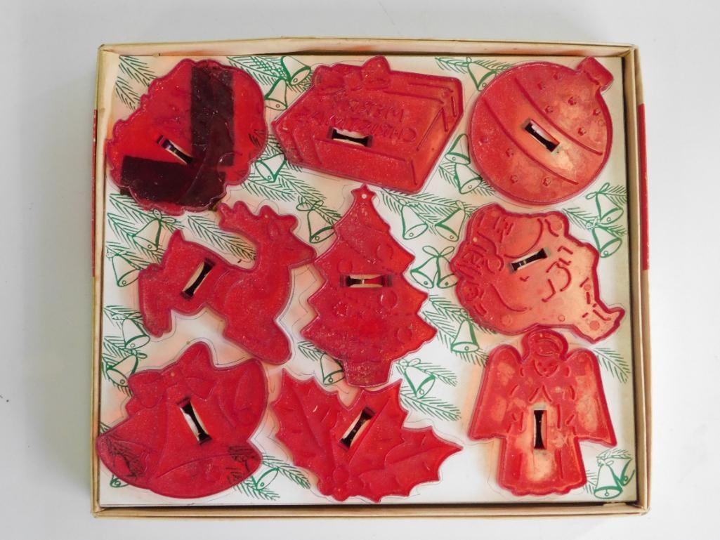VINTAGE CHRISTMAS COOKIE CUTTERS IN ORIGINAL BOX: VINTAGE CHRISTMAS COOKIE CUTTERS IN ORIGINAL BOX