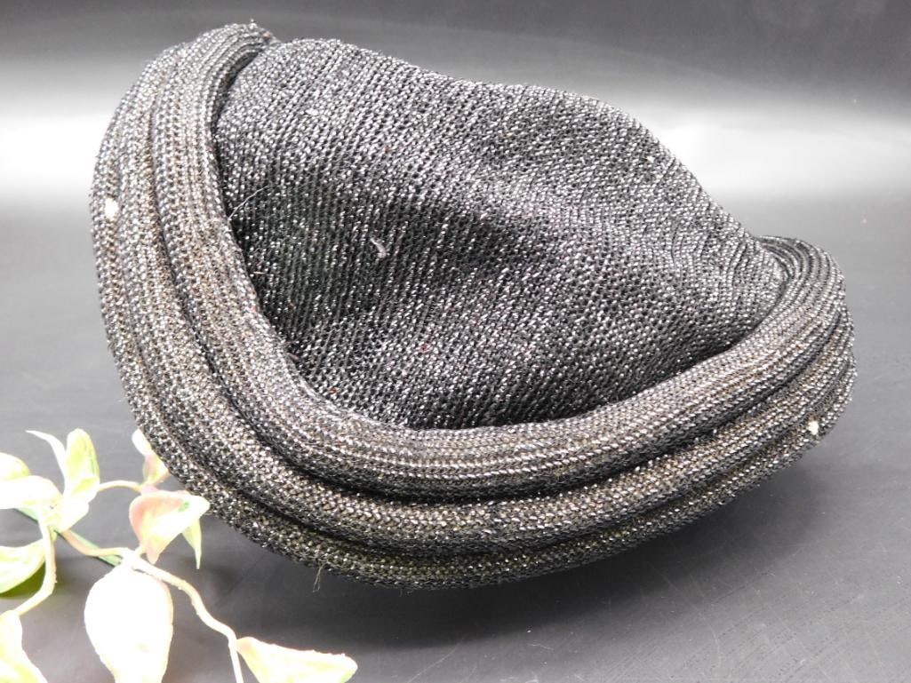 Black Textured Hat With Rounded Shape - 2