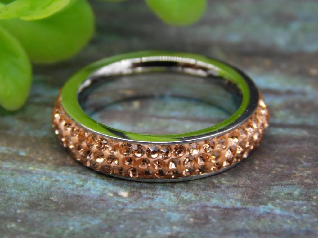 STONE RING ROCK STONE LAPIDARY SPECIMEN: STONE RING ROCK STONE LAPIDARY SPECIMEN