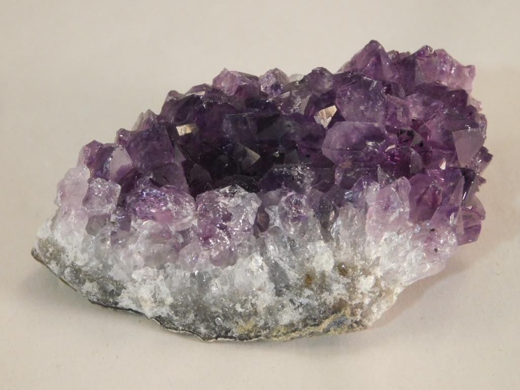 AMETHYST ROCK STONE LAPIDARY SPECIMEN (1 of 2)