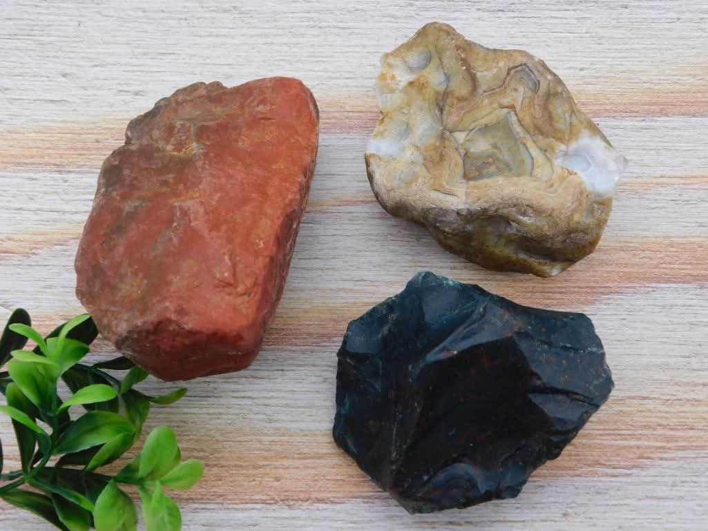 MIXED LOT ROCK STONE LAPIDARY SPECIMEN: MIXED LOT ROCK STONE LAPIDARY SPECIMEN