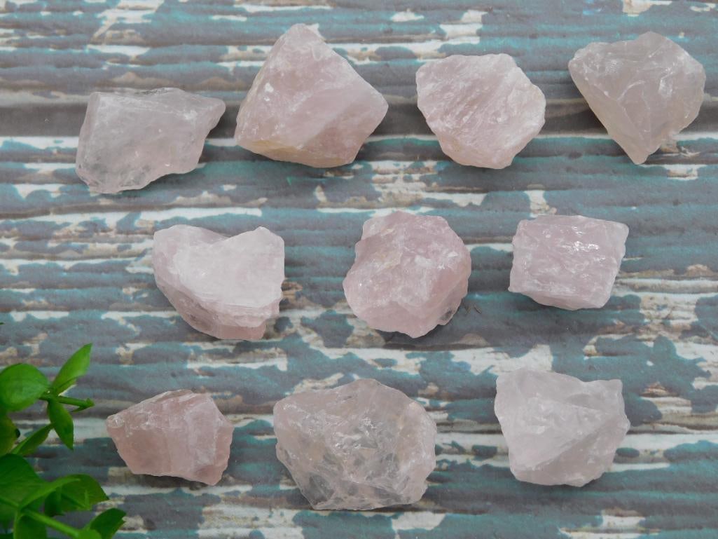 ROSE QUARTZ ROCK STONE LAPIDARY SPECIMEN: ROSE QUARTZ ROCK STONE LAPIDARY SPECIMEN