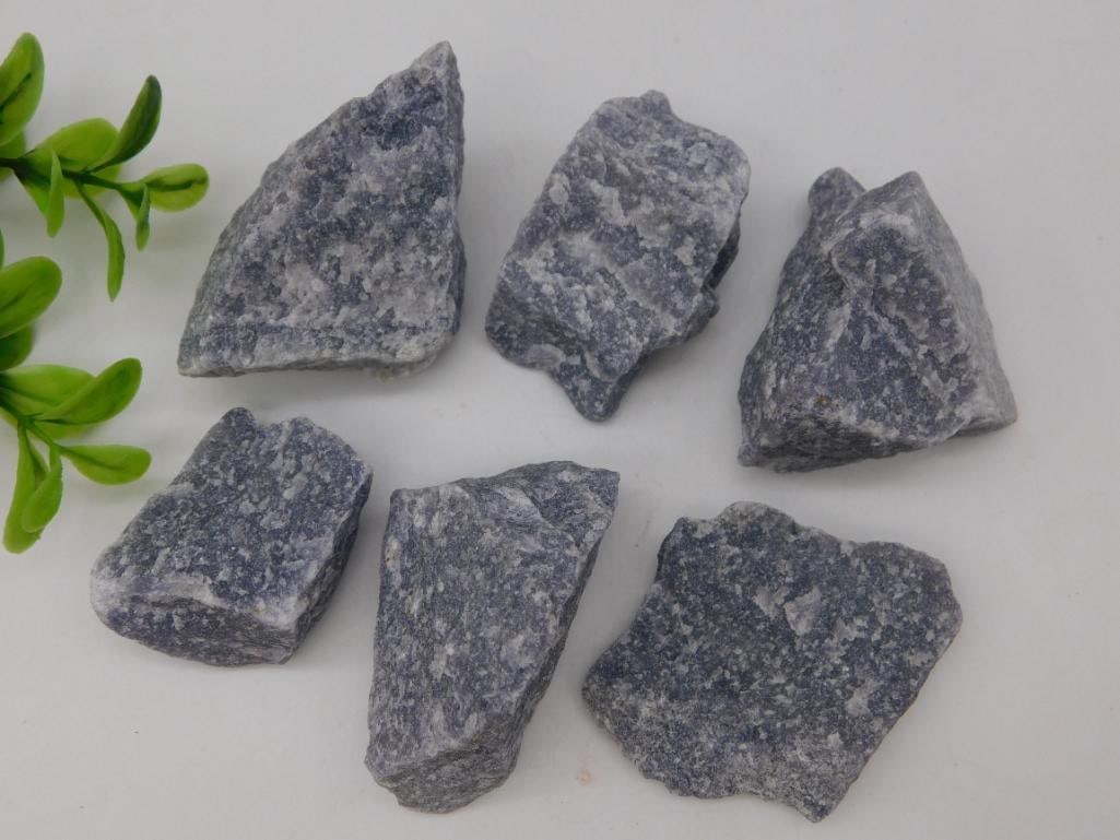 BLUE QUARTZ ROCK STONE LAPIDARY SPECIMEN: BLUE QUARTZ ROCK STONE LAPIDARY SPECIMEN