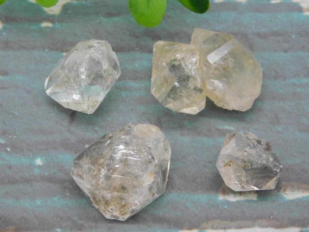 HERKIMER DIAMOND ROCK STONE LAPIDARY SPECIMEN: HERKIMER DIAMOND ROCK STONE LAPIDARY SPECIMEN