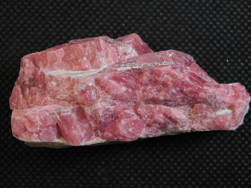 GEM RHODONITE ROCK STONE LAPIDARY SPECIMEN: GEM RHODONITE ROCK STONE LAPIDARY SPECIMEN