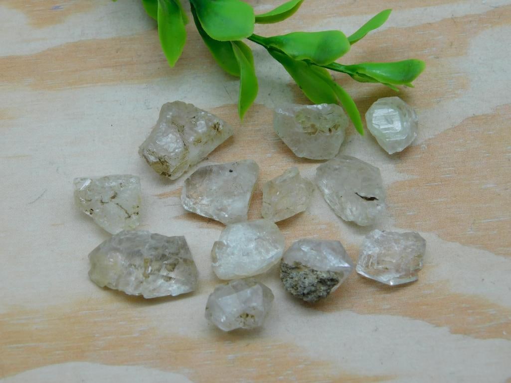 HERKIMER DIAMONDS ROCK STONE LAPIDARY SPECIMEN: HERKIMER DIAMONDS ROCK STONE LAPIDARY SPECIMEN