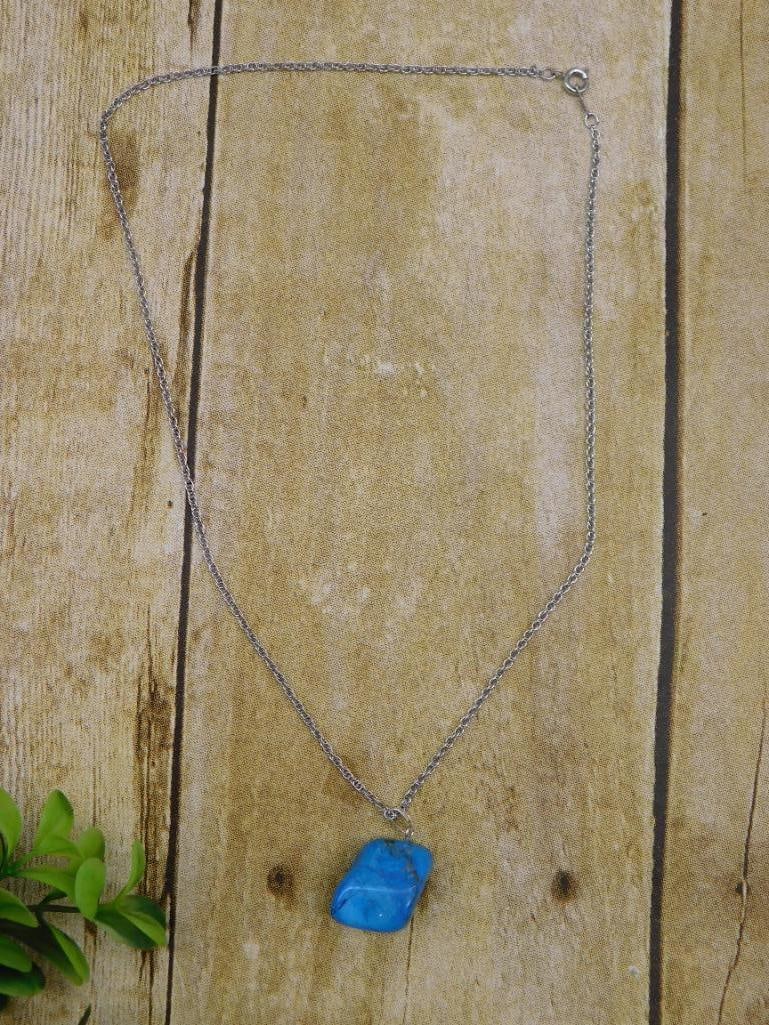 TURQUOISE PENDANT ON CHAIN NECKLACE ROCK STONE LAPIDARY SPECIMEN: TURQUOISE PENDANT ON CHAIN NECKLACE ROCK STONE LAPIDARY SPECIMEN