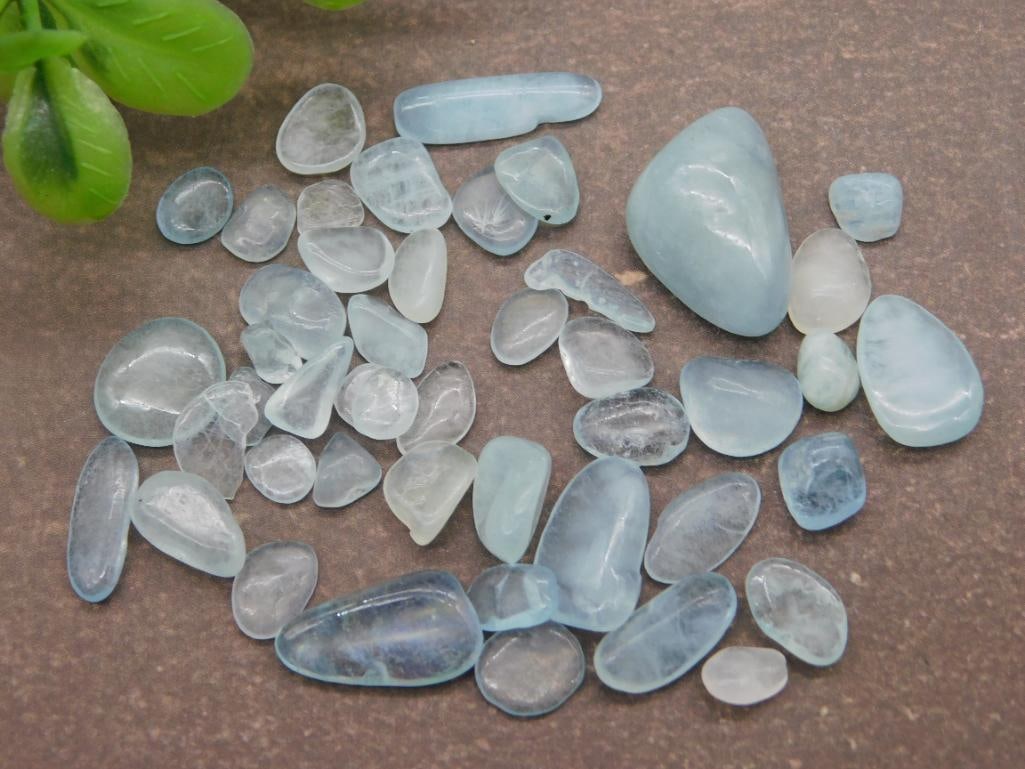 AQUAMARINE ROCK STONE LAPIDARY SPECIMEN: AQUAMARINE ROCK STONE LAPIDARY SPECIMEN