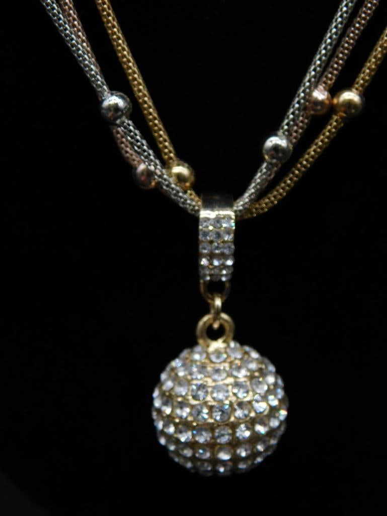 SPARKLE BALL NECKLACE: SPARKLE BALL NECKLACE