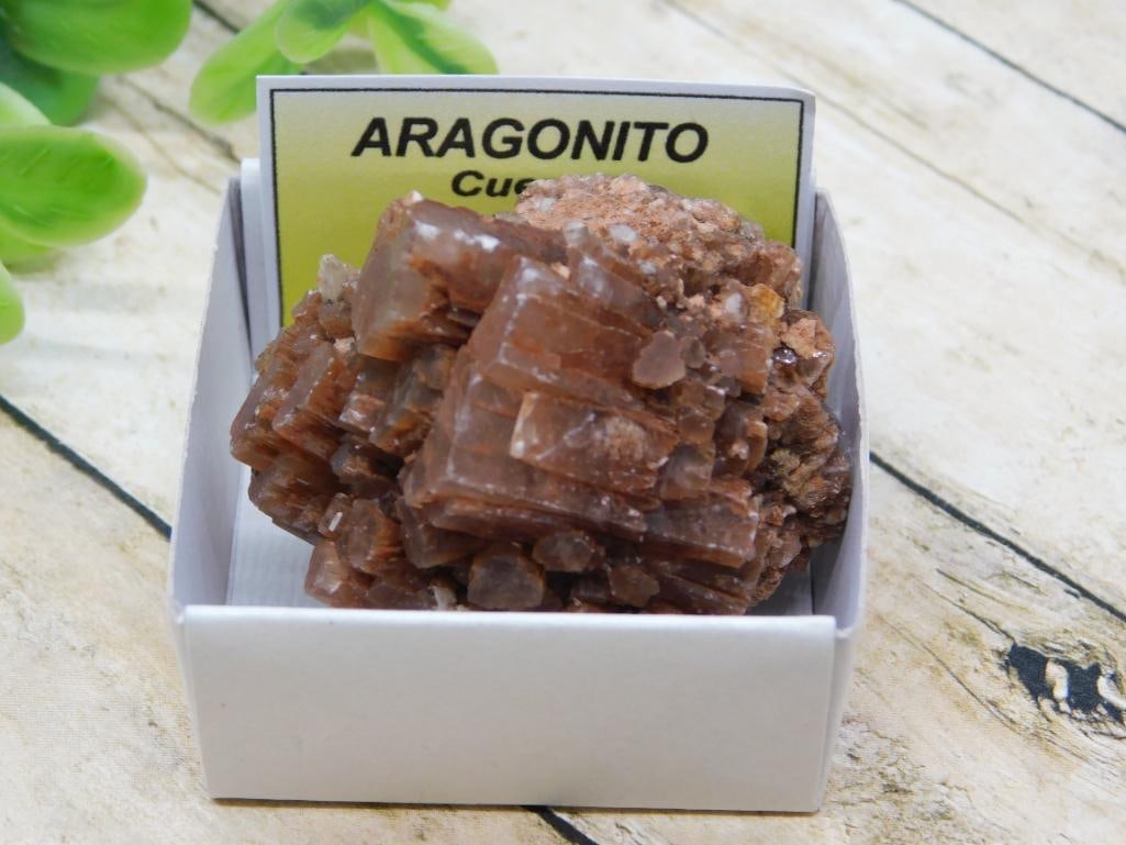 ARAGONITE ROCK STONE LAPIDARY SPECIMEN: ARAGONITE ROCK STONE LAPIDARY SPECIMEN