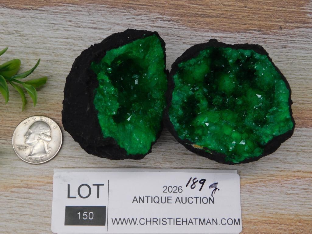 B GREEN GEODE ROCK STONE LAPIDARY SPECIMEN - 2