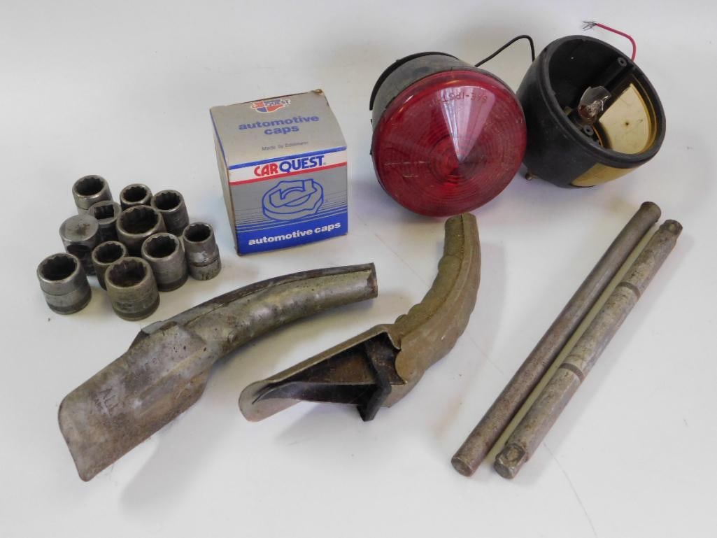 MIXED AUTOMOBILIA BULK LOT: MIXED AUTOMOBILIA BULK LOT