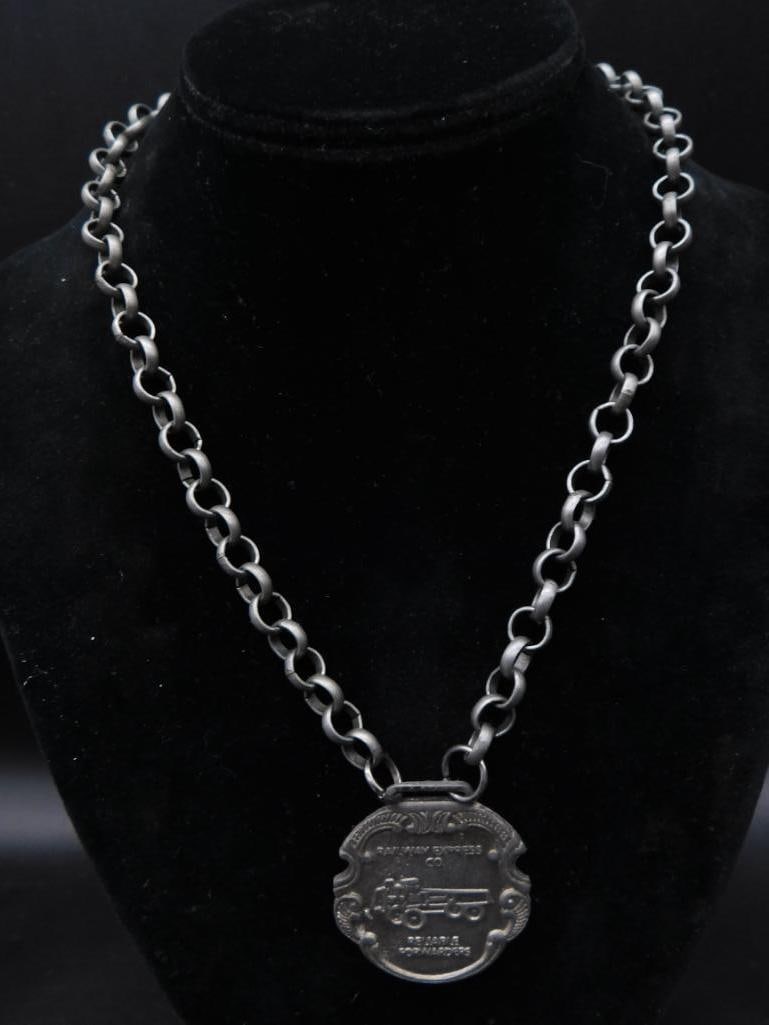 WATCH FOB PENDANT ON CHAIN NECKLACE VINTAGE ANTIQUE: WATCH FOB PENDANT ON CHAIN NECKLACE VINTAGE ANTIQUE