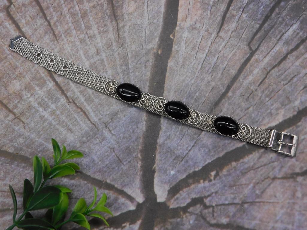 STONE STUDDED BRACELET ROCK STONE LAPIDARY SPECIMEN: STONE STUDDED BRACELET ROCK STONE LAPIDARY SPECIMEN