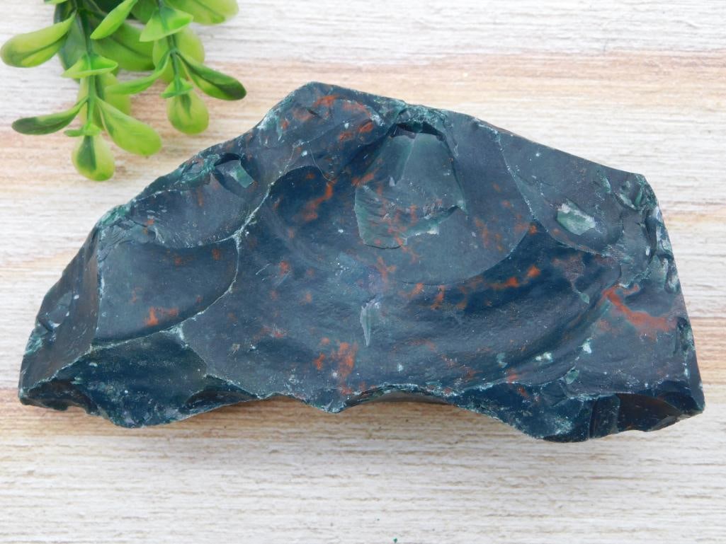 BLOODSTONE ROCK STONE LAPIDARY SPECIMEN: BLOODSTONE ROCK STONE LAPIDARY SPECIMEN