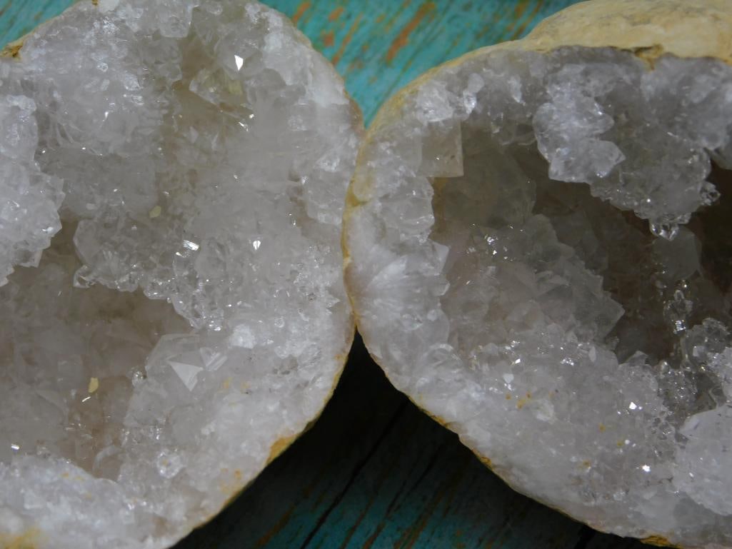 GEODE ROCK STONE LAPIDARY SPECIMEN - 2