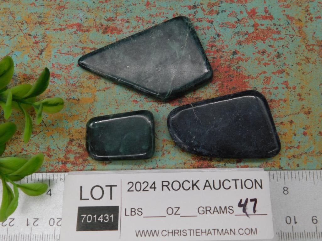JADE ROCK STONE LAPIDARY SPECIMEN - 2